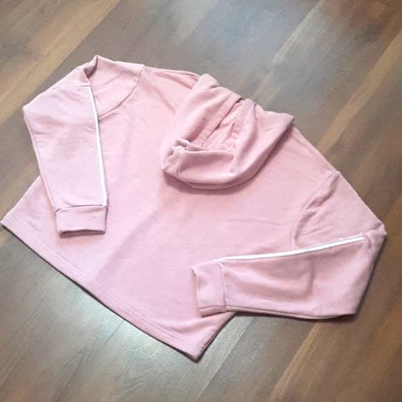 PUMA Hoody Soft Candy Pink with White Logo on Front & Arms Size M - Picture 10 of 14